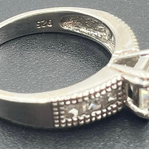NV Vintage Sterling Silver Round Prong Set Cubic Zirconia Ring Sz 9.5 - Picture 6 of 9